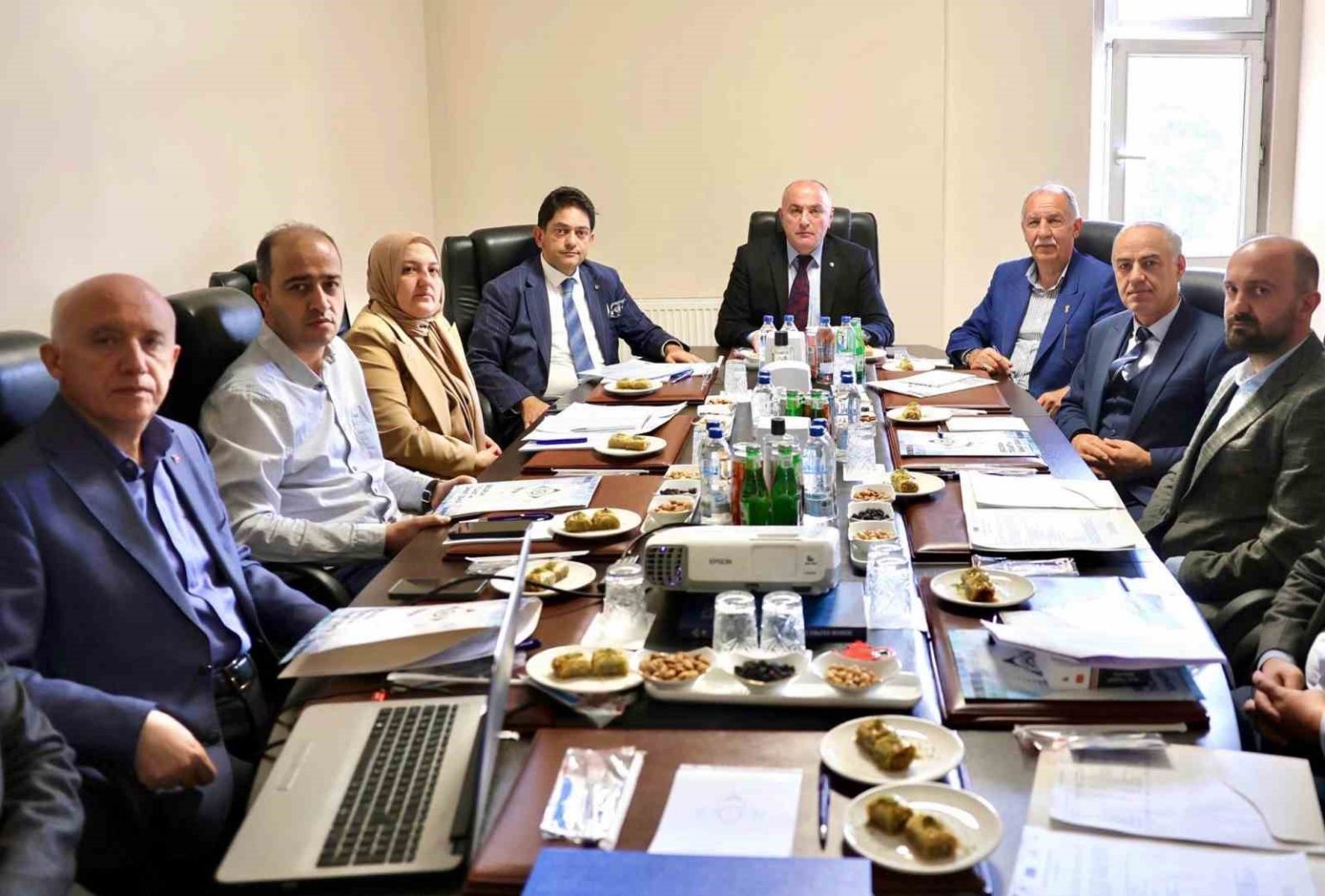 abigem-genel-kurulunu-yapti