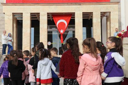 anitkabir-ruhunu-denizlide-yasayan-ogrenciler-atasinin-huzuruna-cikti