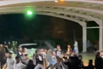 antalyada-dugunde-cikan-kavgada-sandalyeler-havada-ucustu-ortalik-savas-alanina-dondu