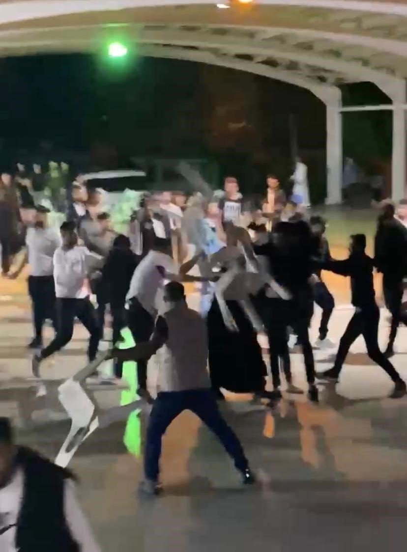 antalyada-dugunde-cikan-kavgada-sandalyeler-havada-ucustu-ortalik-savas-alanina-dondu