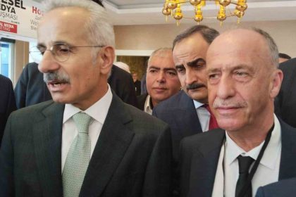 bakan-uraloglu-erzuruma-hizli-tren-asama-asama-gelecek