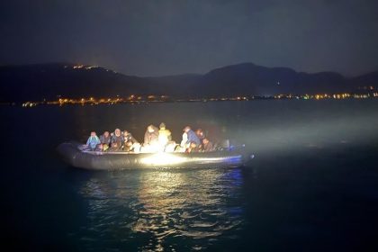 canakkalede-34-kacak-gocmen-yakalandi