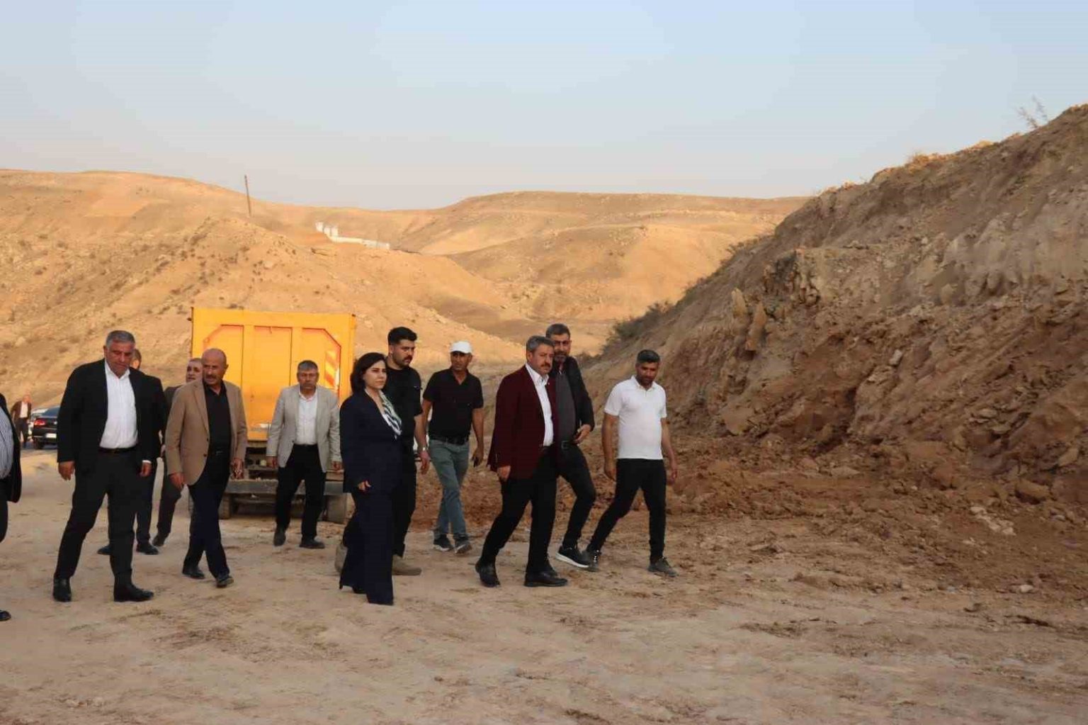 cizre-silopi-yolunda-calismalar-hizla-ilerliyor