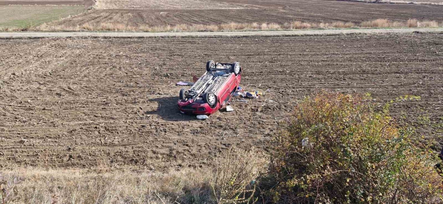 corumda-otomobil-takla-atti-1-yarali