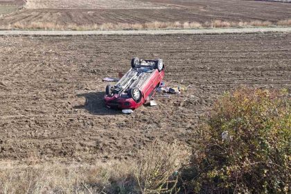 corumda-otomobil-takla-atti-1-yarali