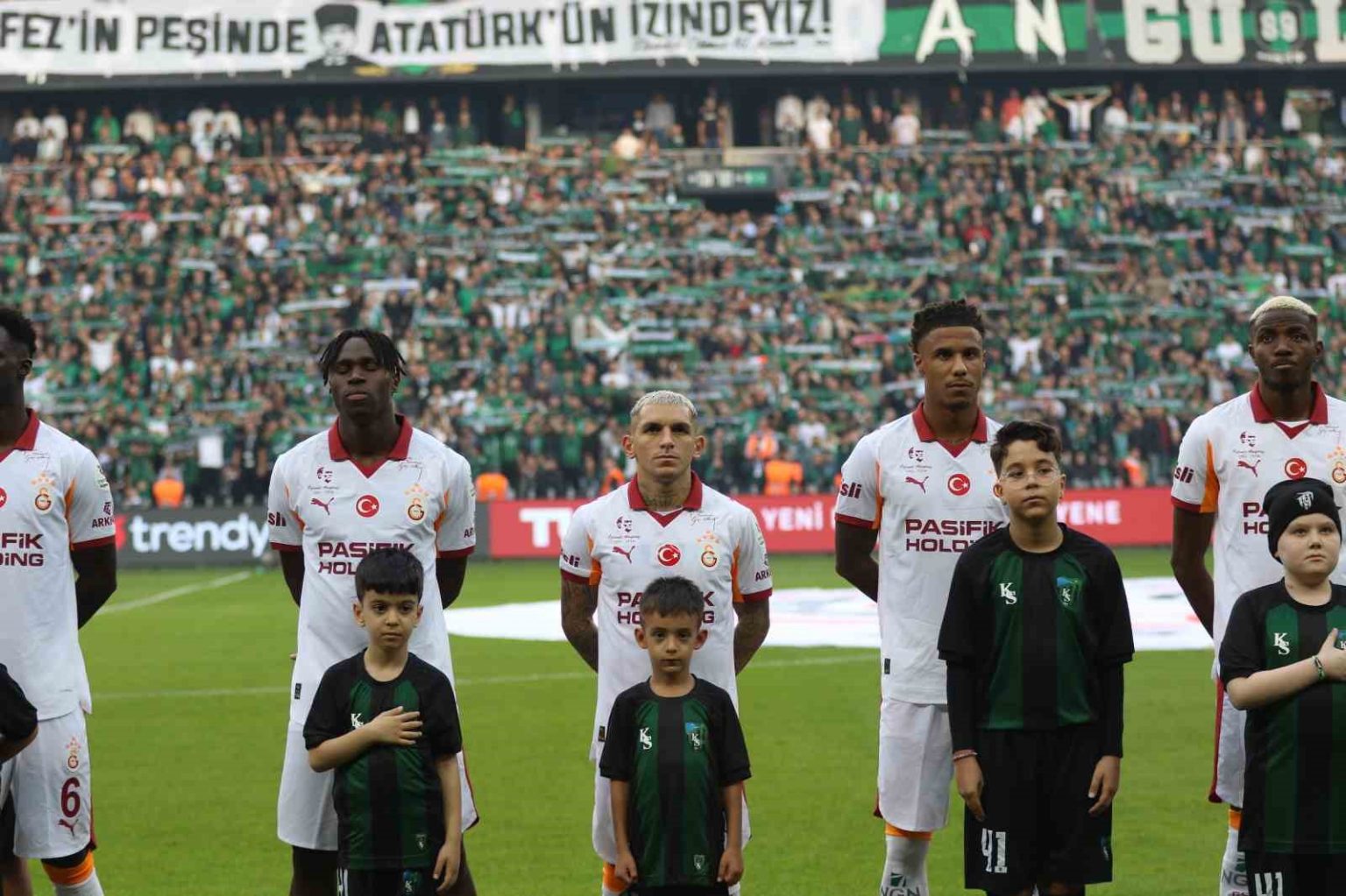 galatasarayda-2-degisiklik