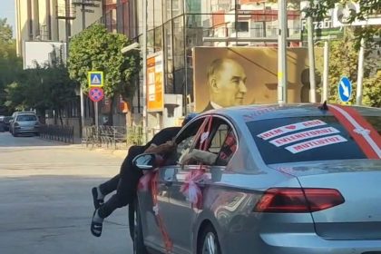 gelin-aracinin-onunu-kesti-50-tl-aldi-begenmedi