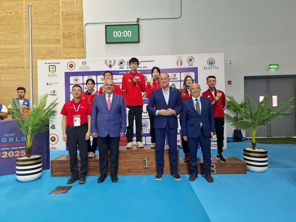 havali-tufek-karisik-takimindan-tarihi-madalya