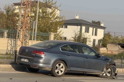 igdirda-maddi-hasarli-trafik-kazasi