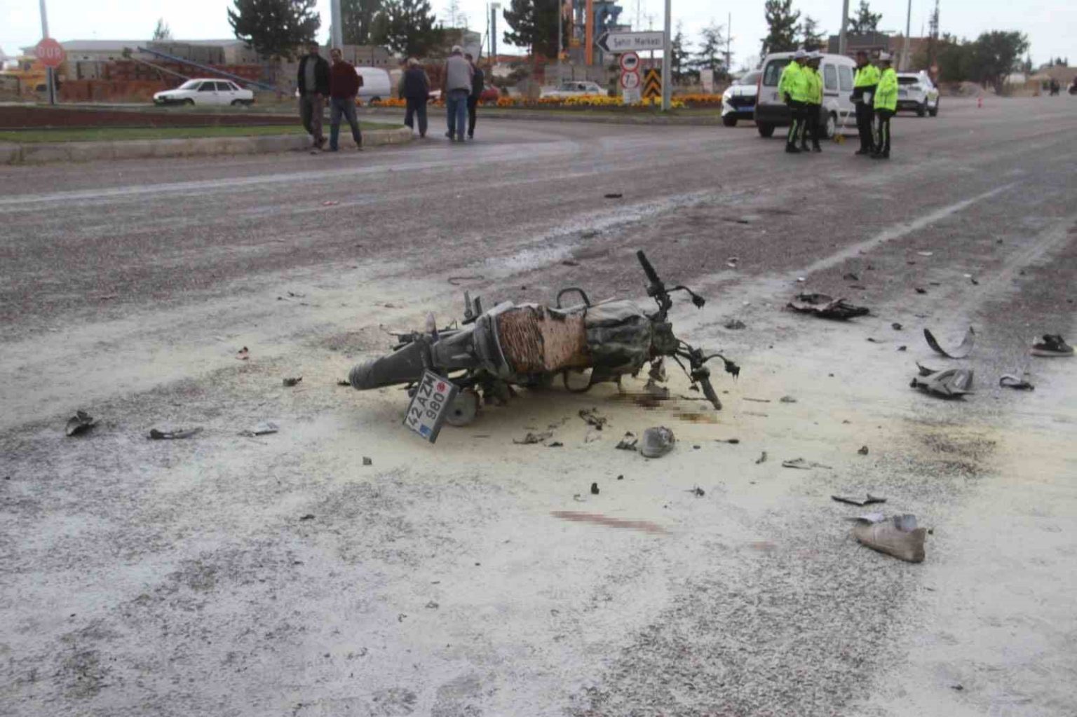 kazada-agir-yaralanan-18-yasindaki-motosiklet-surucusu-hayata-tutunamadi