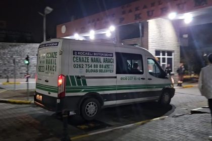 kocaelindeki-yanginda-hayatini-kaybedenlerin-cenazeleri-teslim-alindi