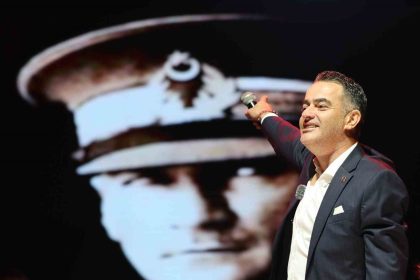 kocarli-belediye-baskani-aricinin-10-kasim-mesaji