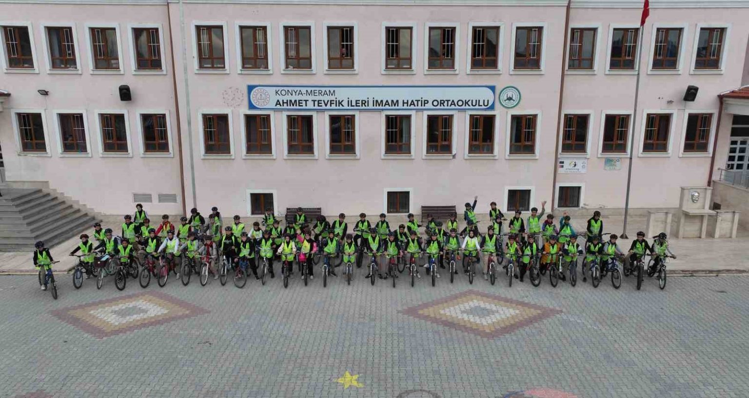 konya-buyuksehirin-guvenli-okul-yollari-projesi-sonrasi-okula-bisikletle-giden-ogrenci-sayisi-artiyor