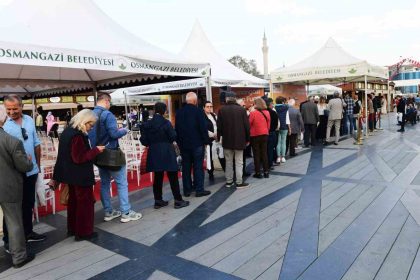 osmangazi-kitap-fuari-8inci-gununde-de-doldu-tasti