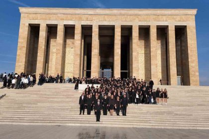 ozel-altinsehir-okullarindan-10-kasim-oncesi-anlamli-ziyaret