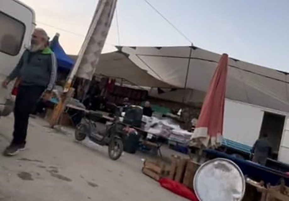 pazarda-uyusturucu-satarken-yakalandi