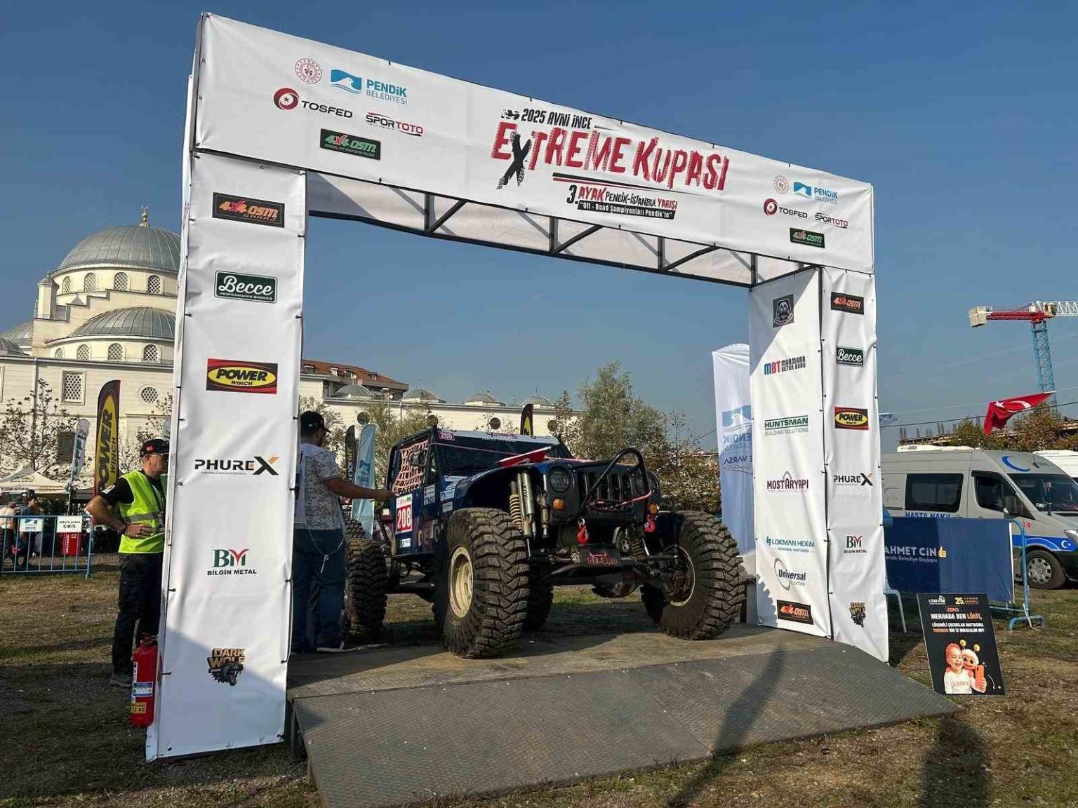 pendikte-off-road-yarislari-nefesleri-kesti