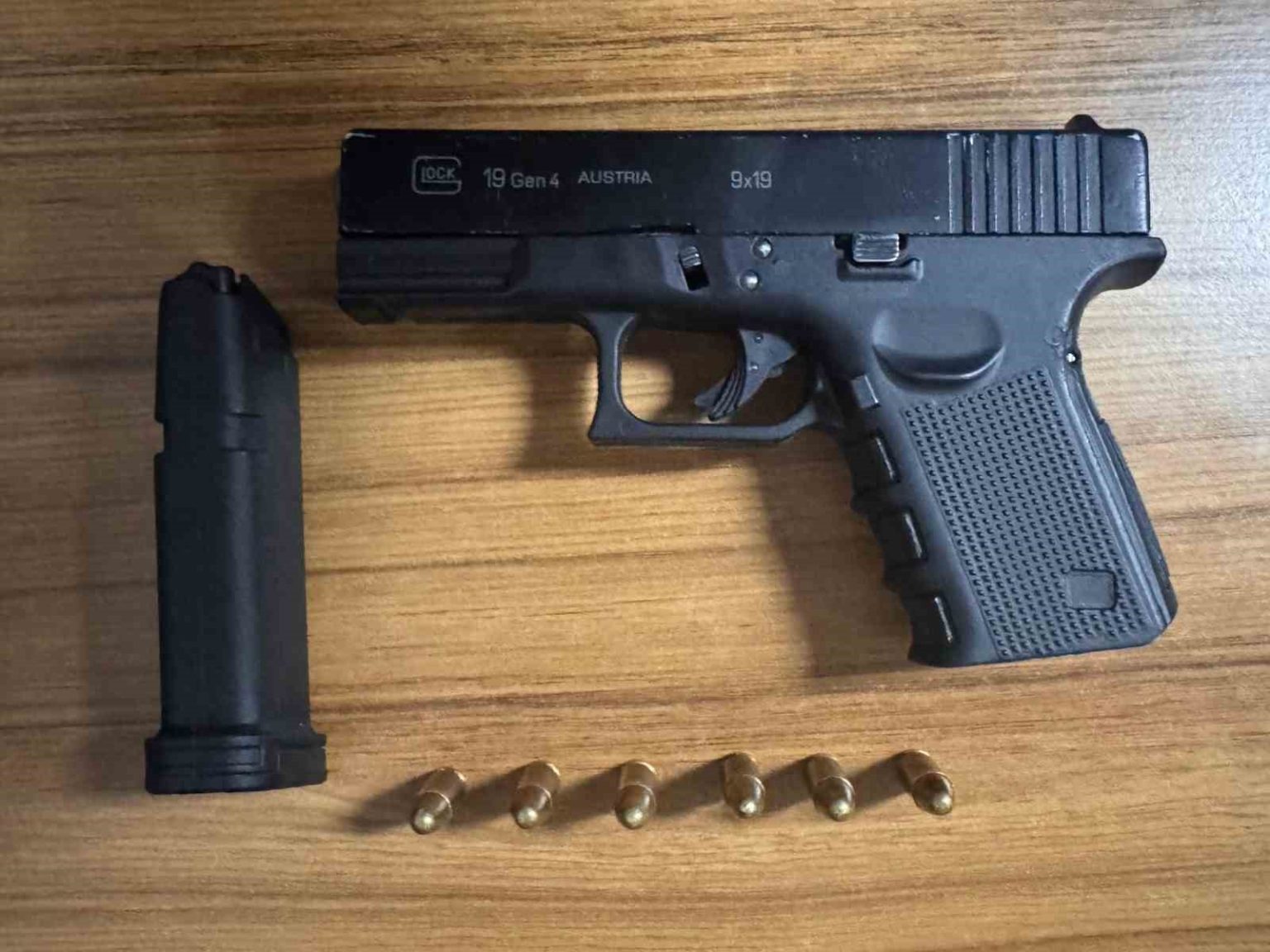 polis-suphesinde-hakli-cikti-motosikletin-selesinden-tabanca-ele-gecirdi