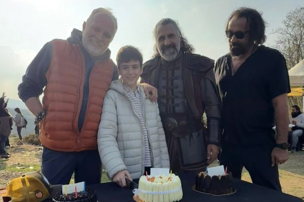 sehzade-mustafaya-sette-dogum-gunu-surprizi