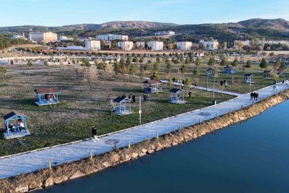 sivasta-hava-sicakliklari-mevsim-normalleri-uzerinde-seyretti-vatandaslar-hafta-sonunu-piknik-alanlarinda-gecirdi