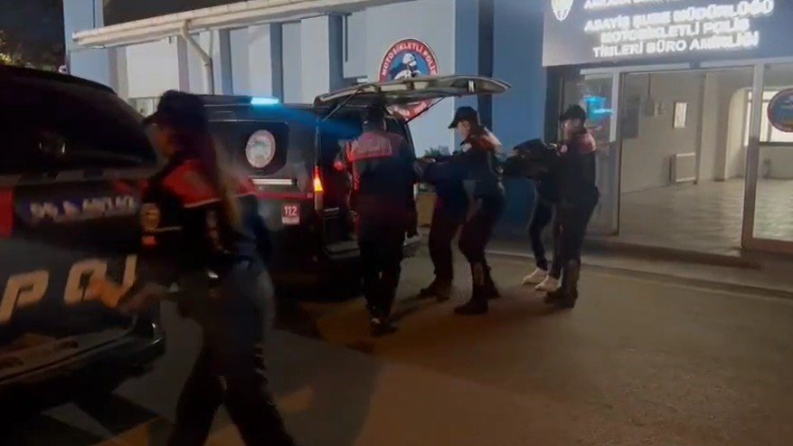 ticari-aractan-bin-567-adet-uyusturucu-cikti-2-kisi-tutuklandi