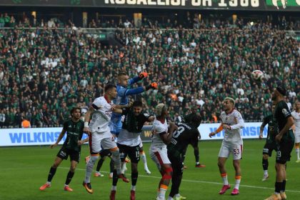 trendyol-super-lig-kocaelispor-0-galatasaray-0-mac-devam-ediyor