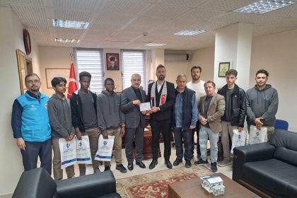 uluslararasi-cevat-ulger-anadolu-imam-hatip-lisesinden-filistin-icin-hayir-panayiri