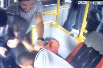 yolcu-ile-tartisan-halk-otobusu-soforune-meydan-dayagi