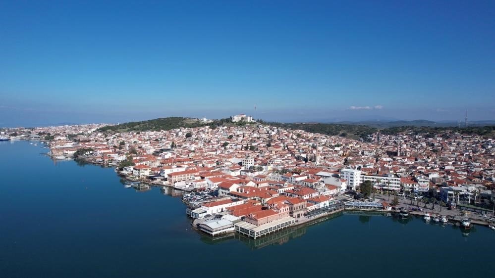 zeytin-hasadiyla-tatil-bulustu-ayvalik-ara-tatilin-gozdesi-oldu