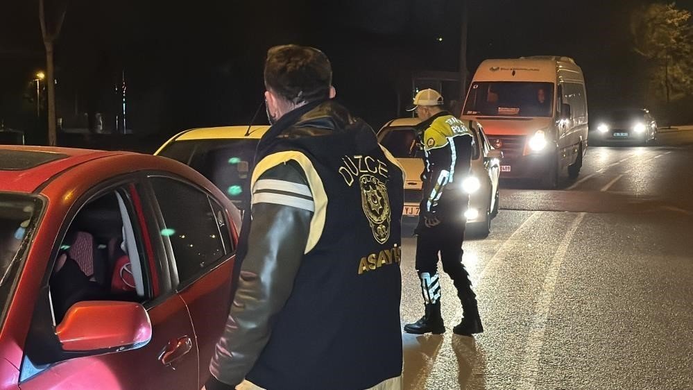 21-bin-kisi-sorgulandi-aranan-142-kisi-yakalandi