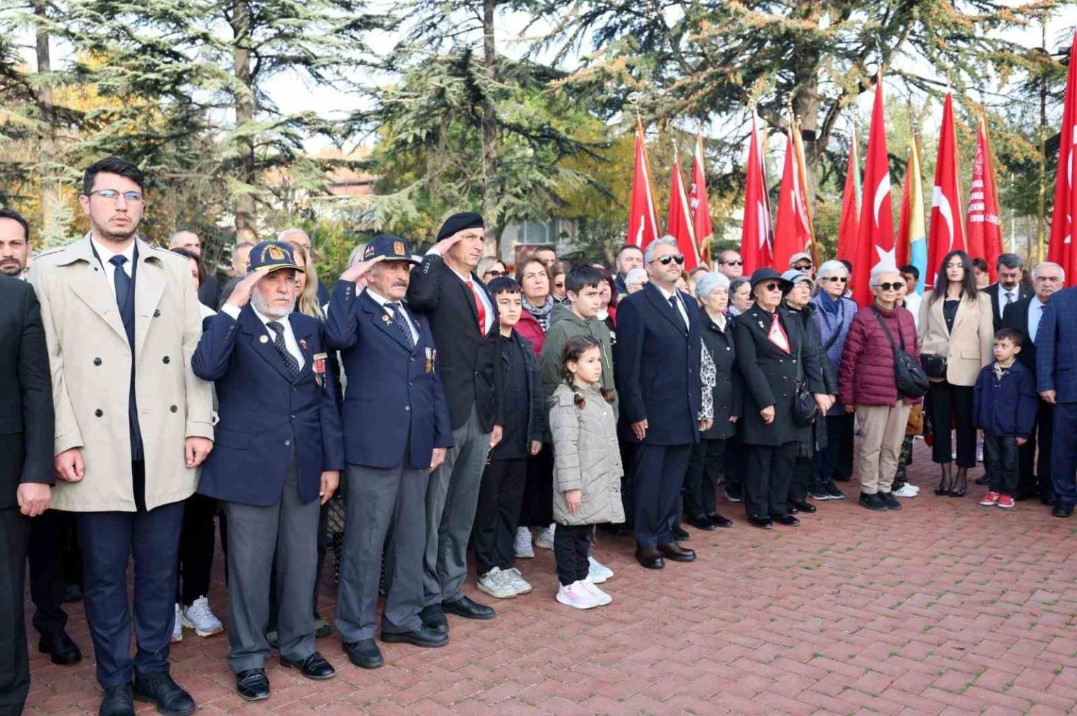 afyonkarahisarda-10-kasim-yad-edildi