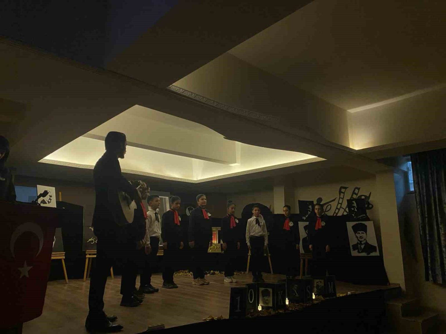 agrida-10-kasim-ataturku-anma-toreni-duzenlendi