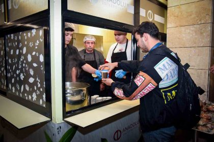 anadolu-universitesinden-sinav-haftasinda-ogrencilere-cay-kahve-ve-corba-ikrami