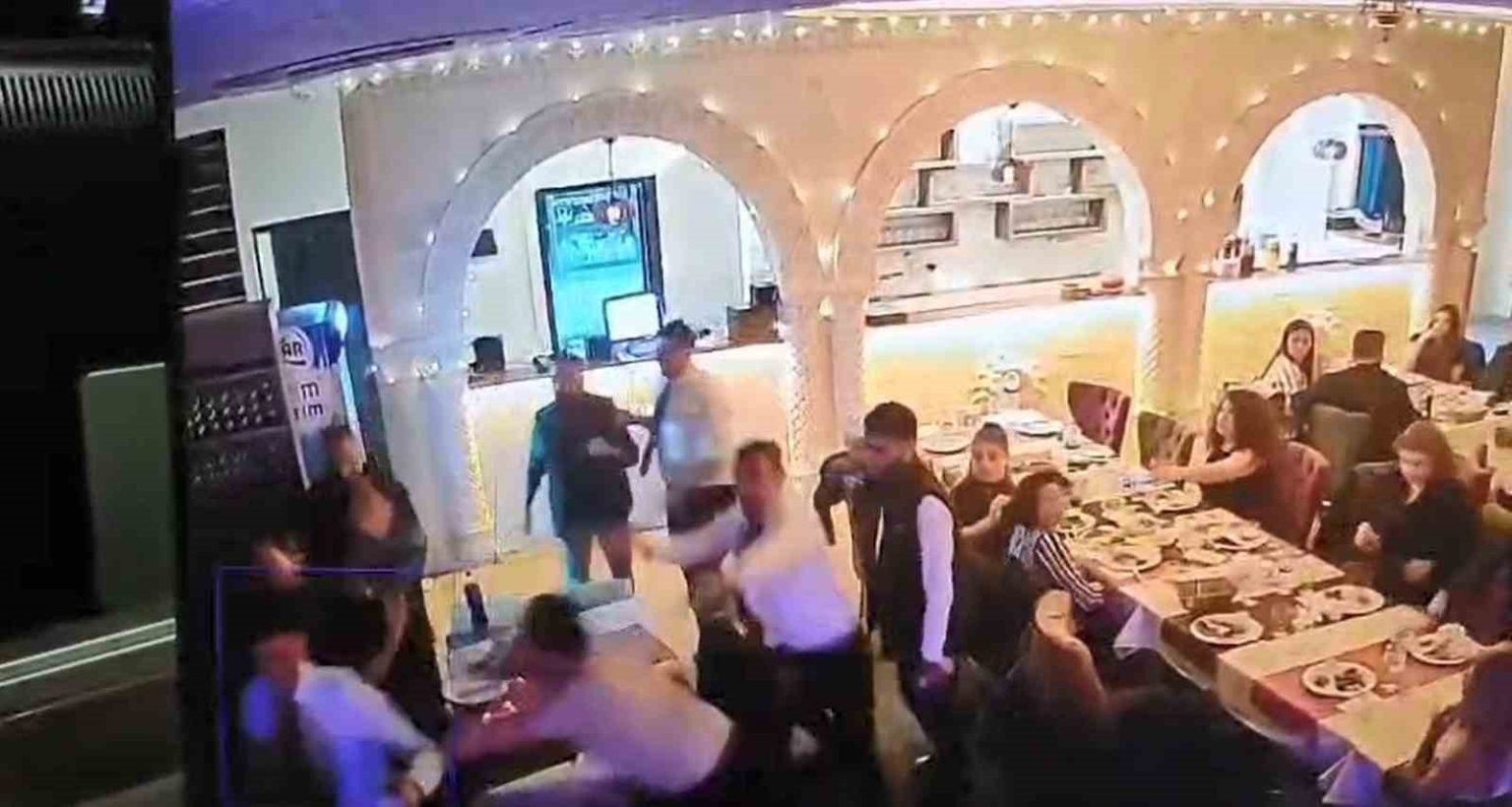 ankarada-eglence-mekanina-silahli-saldirinin-goruntuleri-guvenlik-kamerasina-yansidi