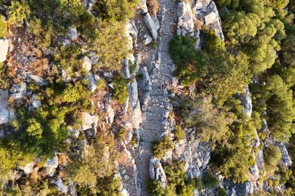 antalyada-3-bin-650-metrelik-tarihi-kervan-yolu-rotasi-dron-ile-goruntulendi