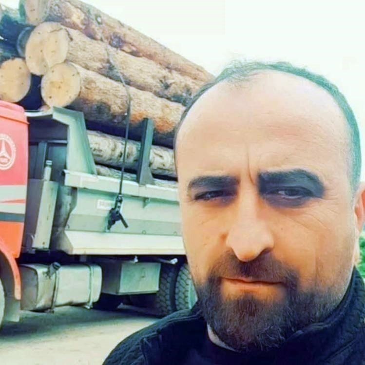 artvinde-uzerine-agac-devrilen-sahis-hayatini-kaybetti