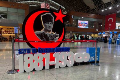 ataturk-10-kasimda-istanbul-sabiha-gokcende-anildi