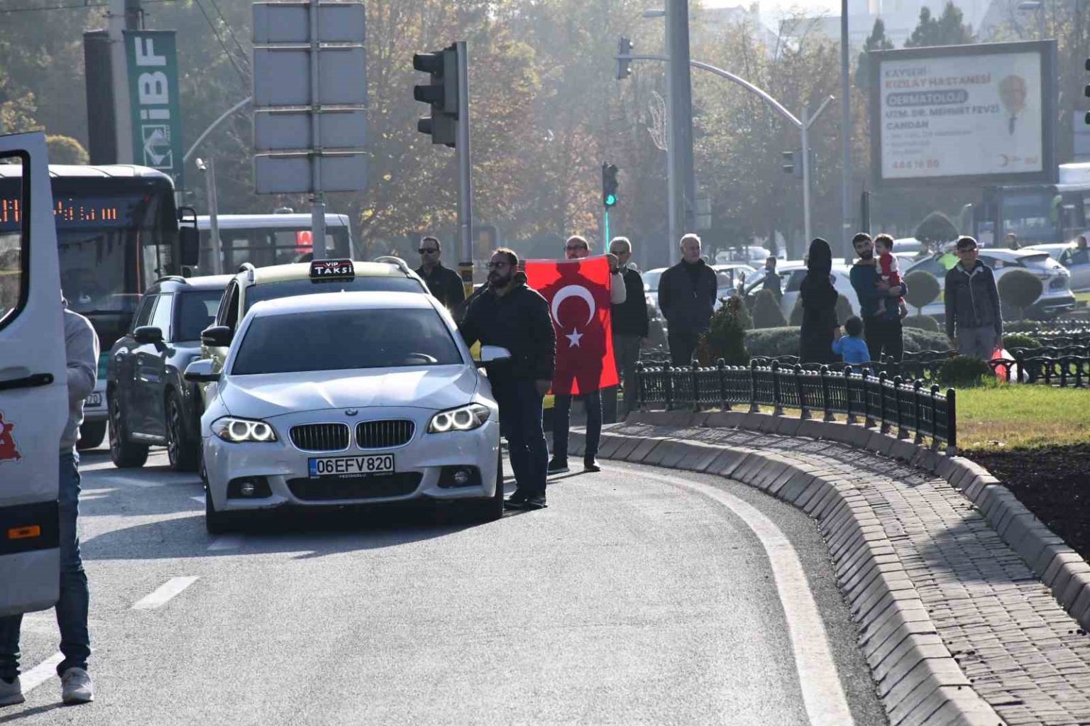 ataturk-ebediyete-irtihal-edisinin-87-yilinda-kayseride-saygiyla-anildi