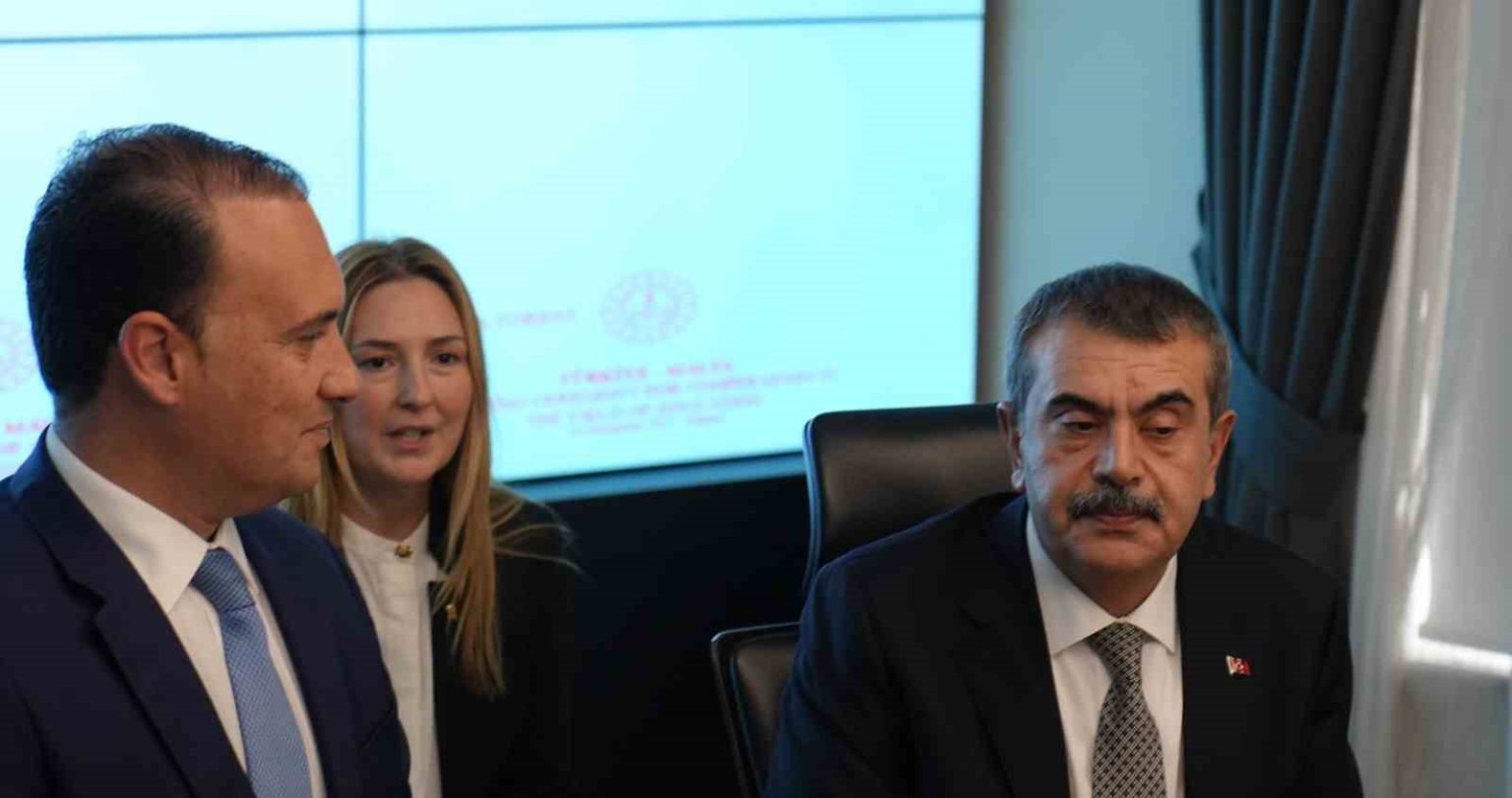 bakan-tekin-dunyada-modern-devletlerin-varolus-gerekcesi-barisi-insan-haklarini-demokrasi-ve-adaleti-tesis-etmek