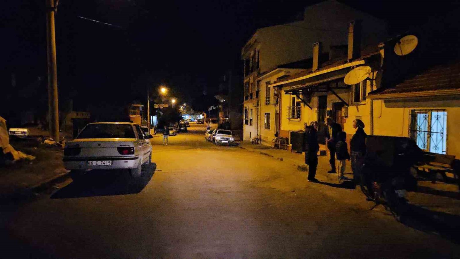 balikesirde-4-9luk-deprem