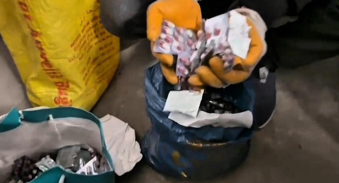 batmanda-oto-lastiklerinin-icinde-yuzlerce-uyusturucu-hap-ele-gecirildi