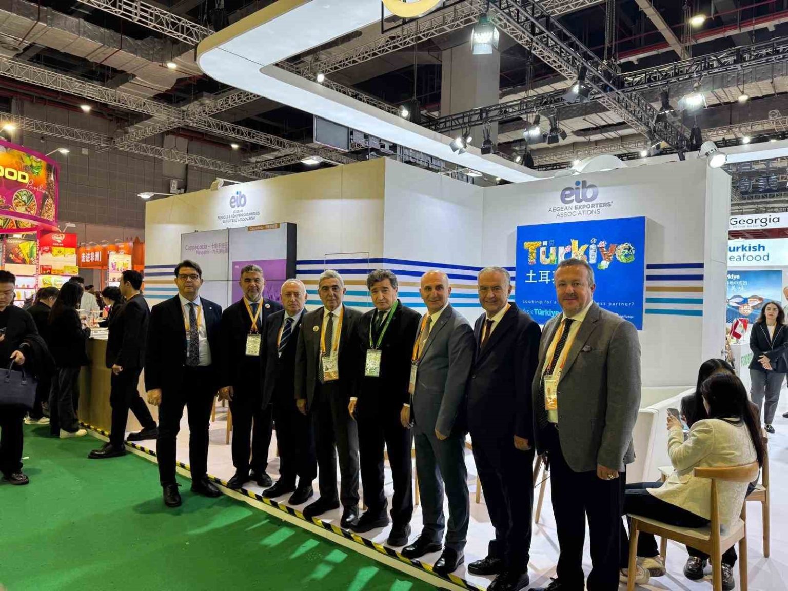 denizlili-sanayiciler-cin-uluslararasi-ithalat-fuarini-ziyaret-etti