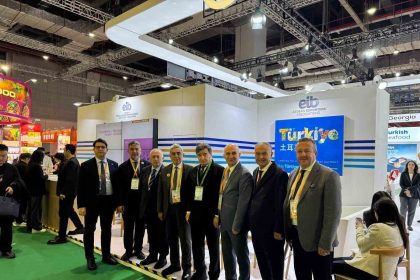 denizlili-sanayiciler-cin-uluslararasi-ithalat-fuarini-ziyaret-etti