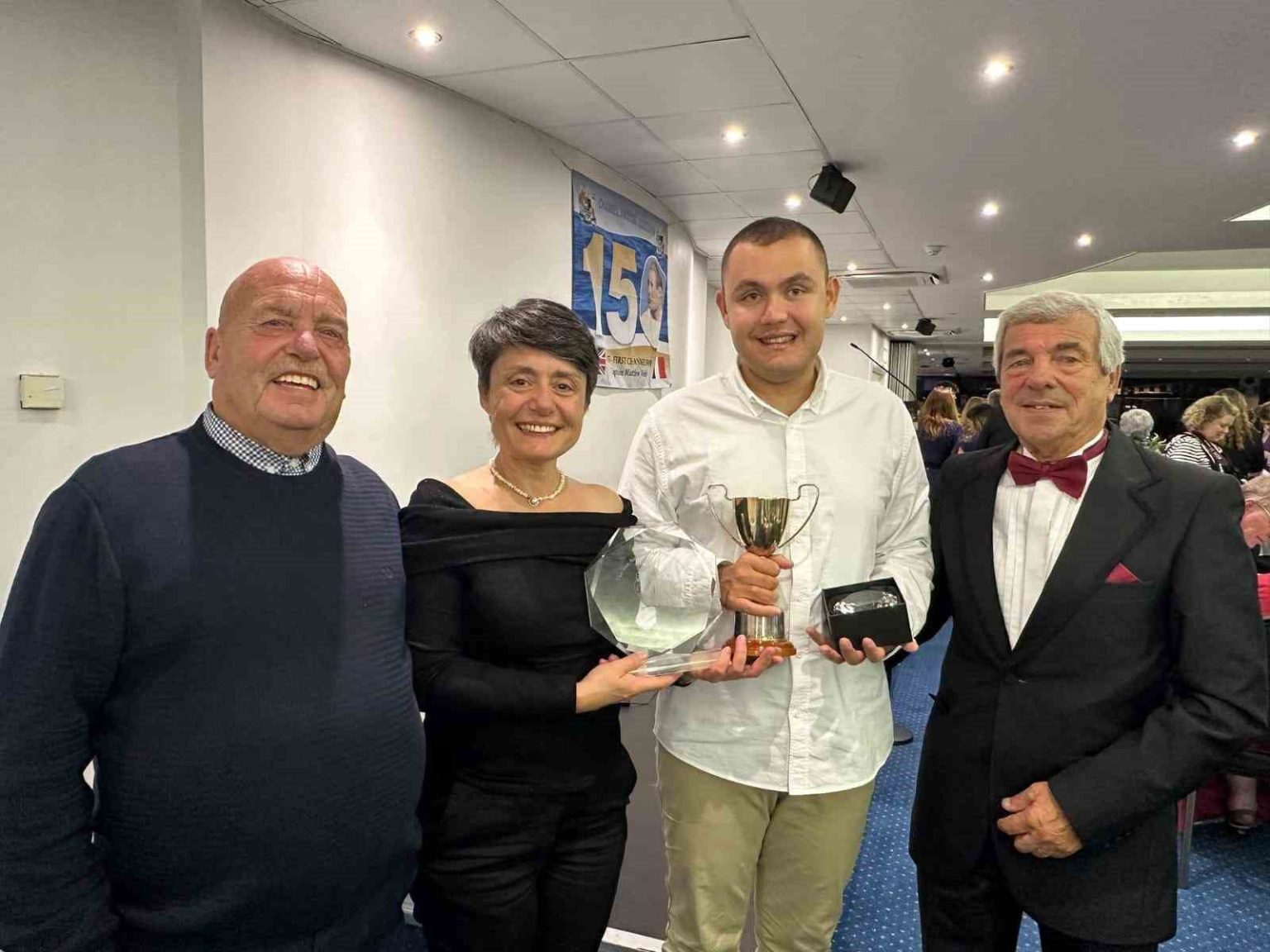 dunyadaki-ilk-otizmli-maraton-yuzucusu-tuna-tunca-turkiyenin-gururu-oldu