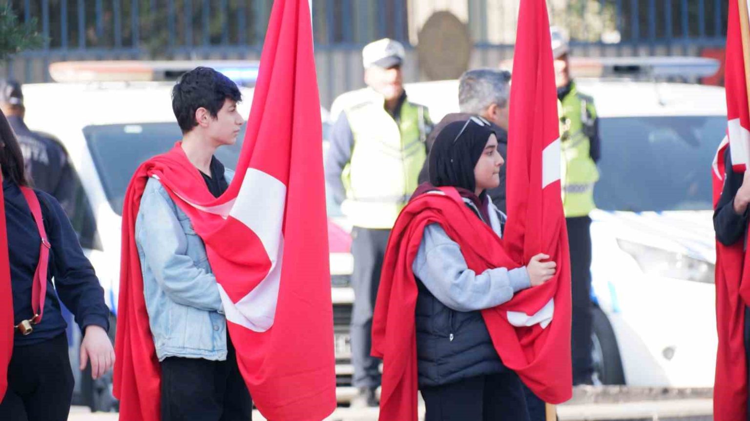 erzurumda-10-kasimda-ataturk-saygiyla-anildi