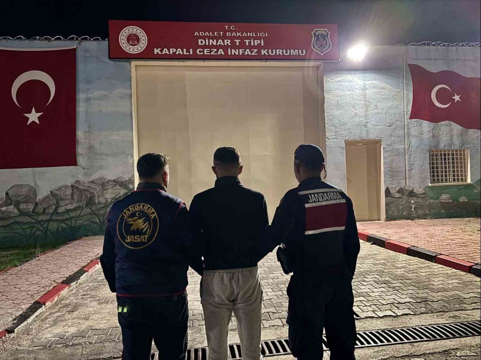 evleri-soyan-sahsi-jasat-yakaladi