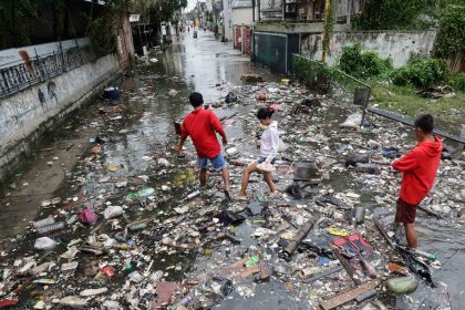 filipinleri-vuran-super-tayfunda-can-kaybi-4e-yukseldi