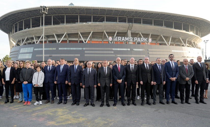 galatasaray-kulubu-gazi-mustafa-kemal-ataturku-andi