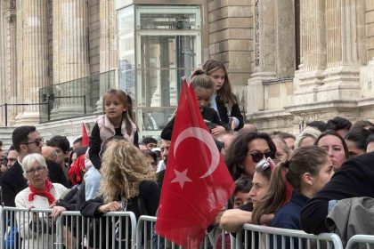 gazi-mustafa-kemal-ataturk-dolmabahce-sarayinda-anildi