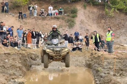 golcukte-atv-tutkunlari-zorlu-parkurda-mucadele-etti